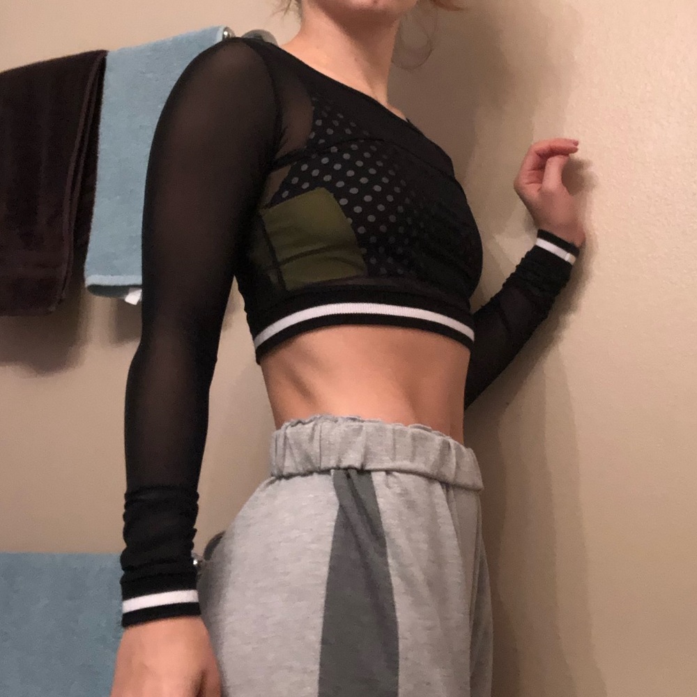 Mesh Top - Picture 3 of 3